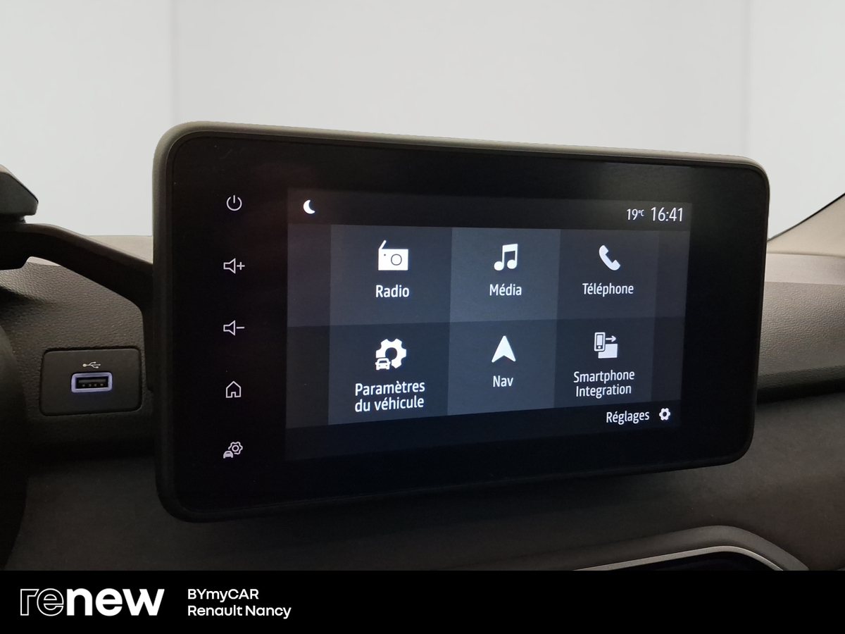 Dacia Sandero ECO-G 100 — photo 16