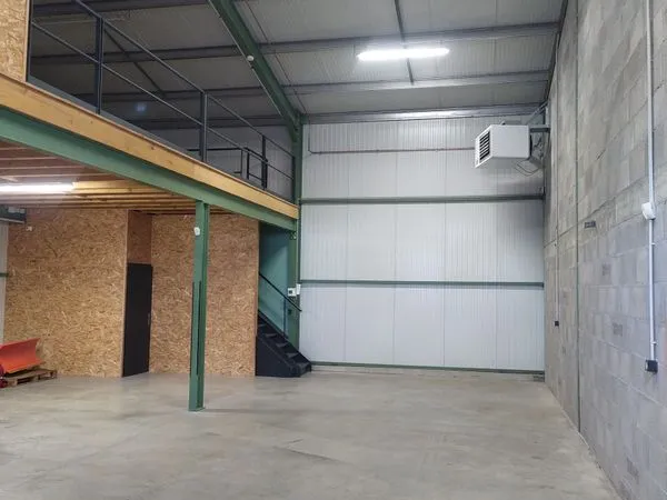 Dépôt/entrepôt/local commercial