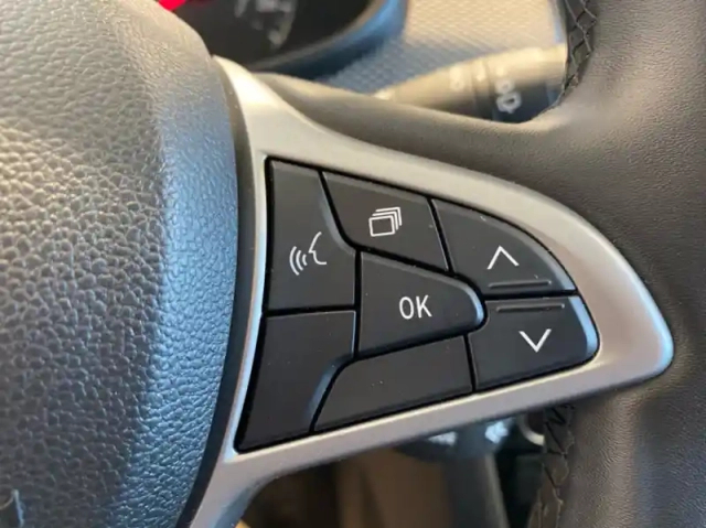 Dacia Sandero 1.0 tce 90ch journey — photo 21