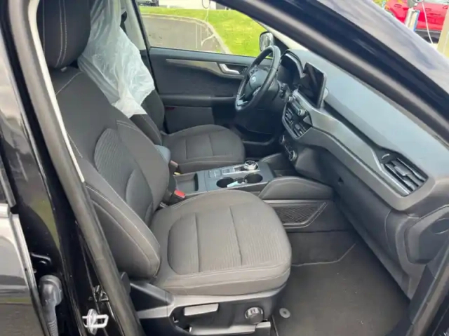 Ford Kuga 2.5 duratec 225ch powersplit phev titanium e-cvt — photo 27
