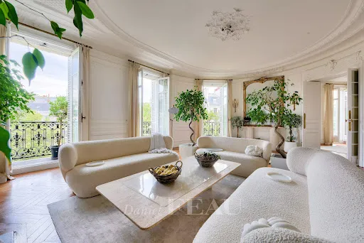 Appartement 6 pièces 240 m²
