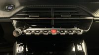 Peugeot 2008 1.2 PureTech 130ch S&S GT EAT8 — photo 26
