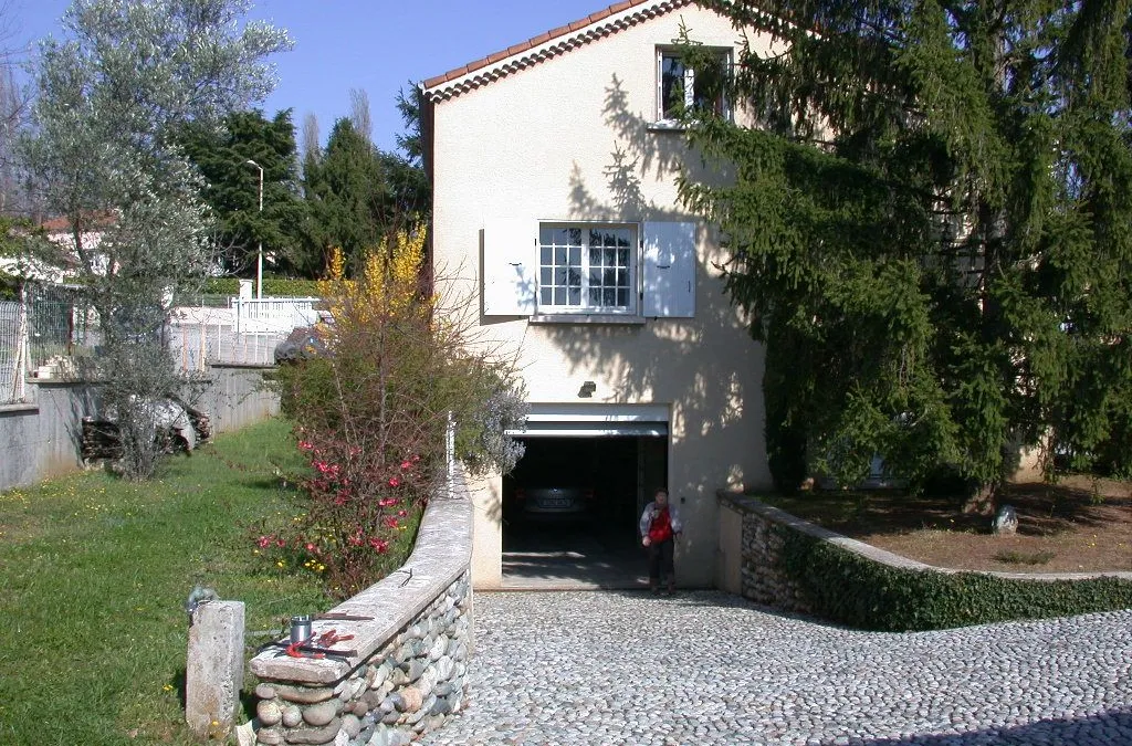 Photo 3
