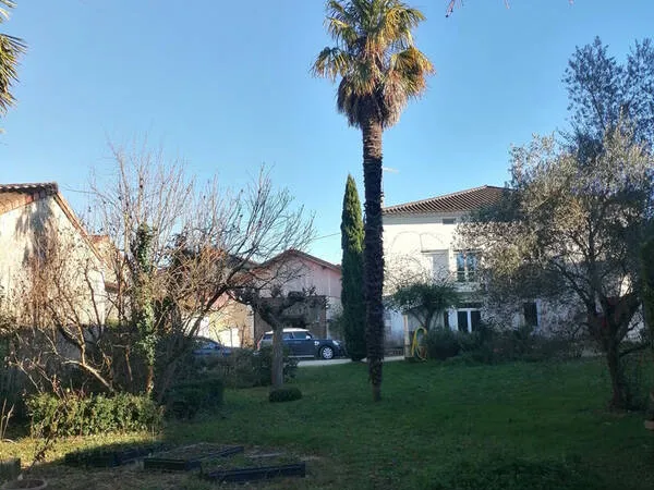 Maison, grange, jardin et dépendance aménageable