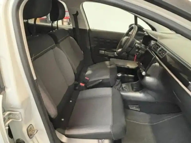 Citroën C3 1.2 82 feel / carplay sieges / chauffant / regulateur — photo 8