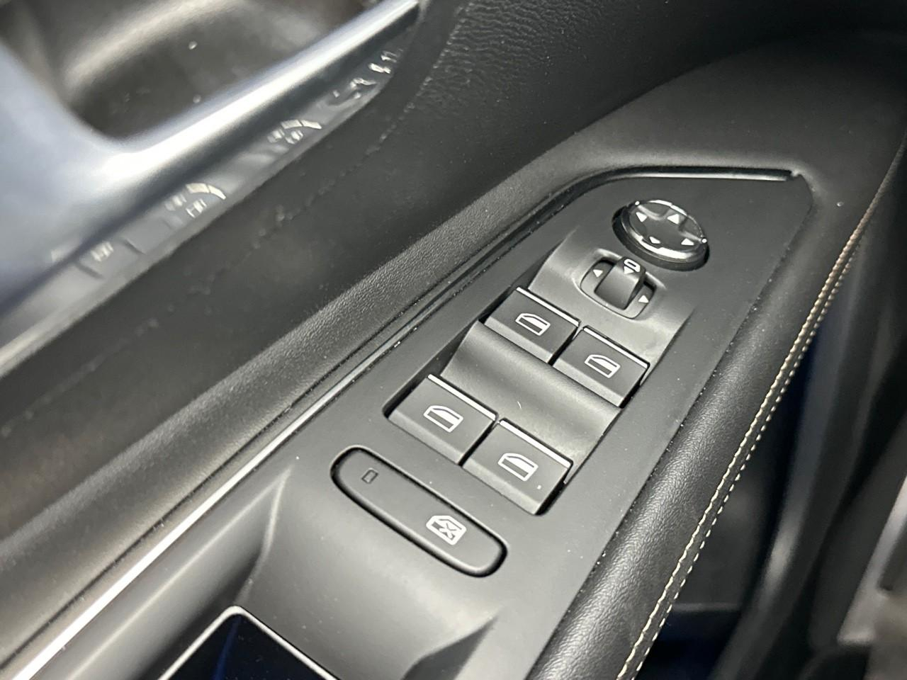 Peugeot 3008 hybrid 225 e-eat8 gt pack — photo 15