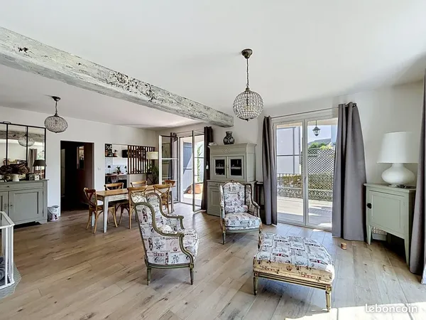 Maison 6 pièces 161 m²