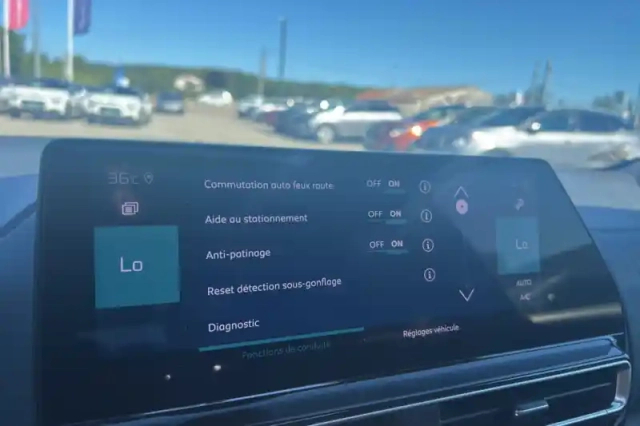 Citroën C5 Aircross hybride rechargeable 225 e-eat8 — photo 25
