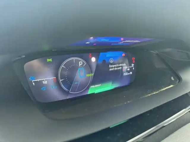Peugeot 408 phev 225 e-eat8 — photo 62