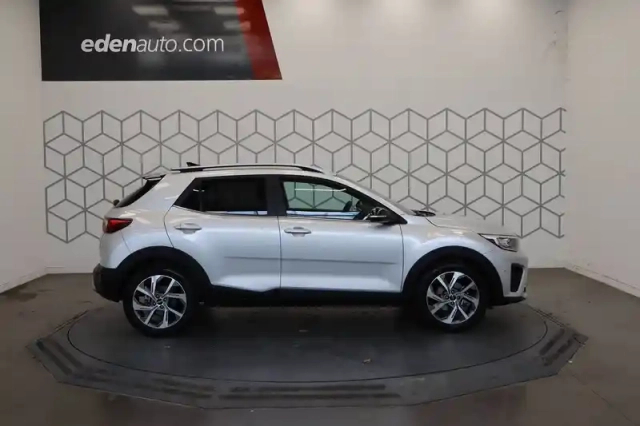 Kia Stonic 1.0 t-gdi 100 ch dct7 — photo 2