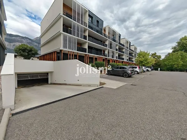 Parking 8 m²