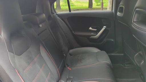 Mercedes Classe A 180 d 116  7G-DCT - AMG Line – 2021 – 101091 km – Diesel – Boîte Automatique — photo 33
