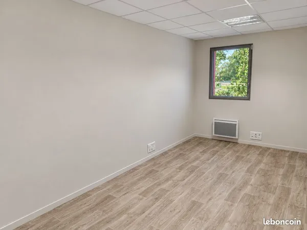 Bureaux à Louer 51m²