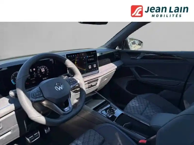 Volkswagen Tiguan 2.0 tdi 150ch dsg7 — photo 32