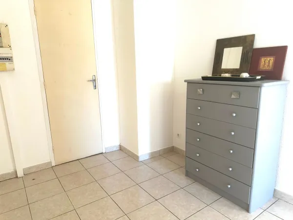 Appartement lumineux au coeur de Gréoux-les-Bains - Dernier étage avec vue sur le clocher