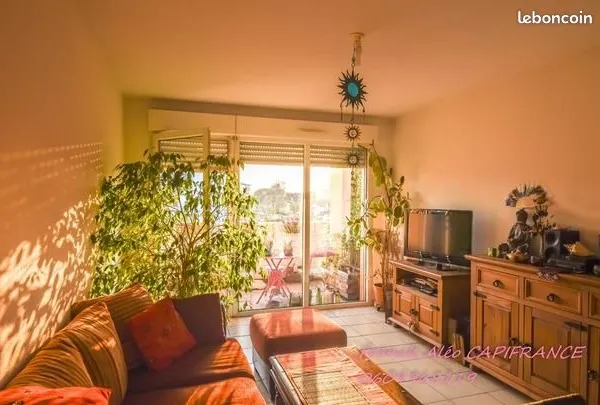 T2 lumineux avec balcon, parking et piscine | Vendu loué jusqu'en juin 2028