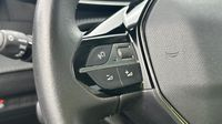 Peugeot 2008 1.5 BlueHDi 110ch S&S Allure Pack — photo 18