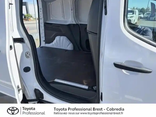 Toyota Proace city medium 130 d-4d start mc24 — photo 22