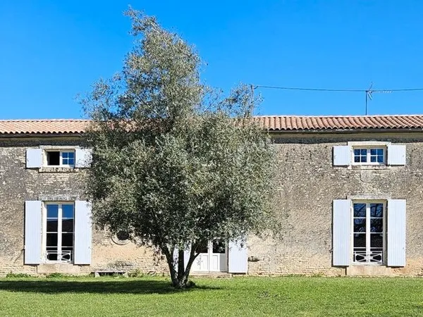 Maison 7 pièces 286 m²