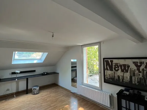 Propriété familiale 200 m2, terrain 1 000 m2, 2 appartements
