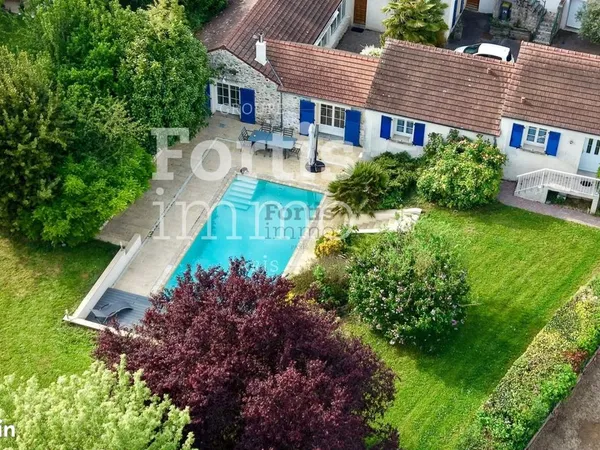 Propriété 10 pièces 414 m²