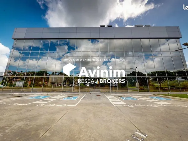 Bureaux 96 m² Petit-Bourg