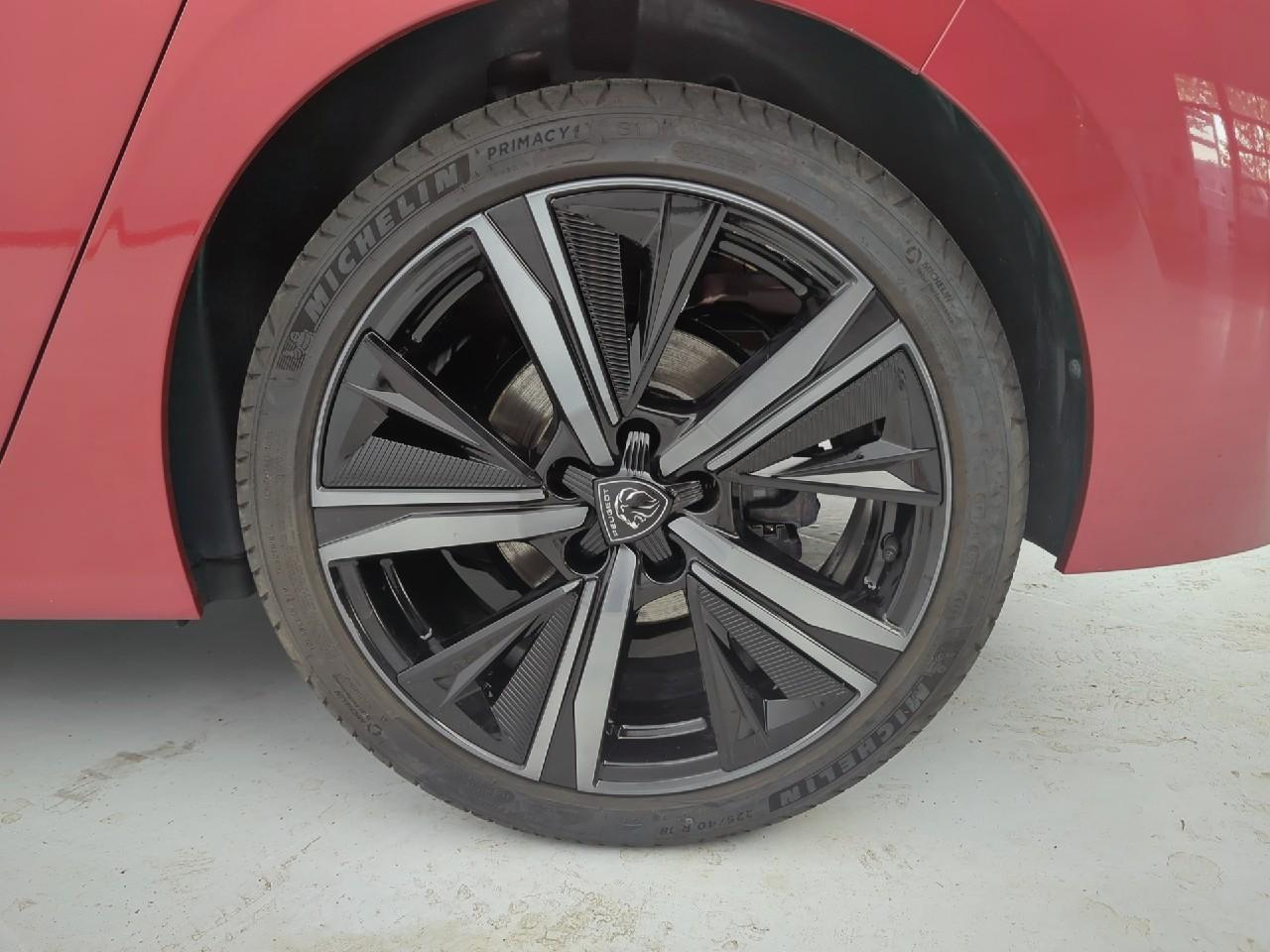 Peugeot 308 puretech 130ch s&s eat8 gt pack — photo 11