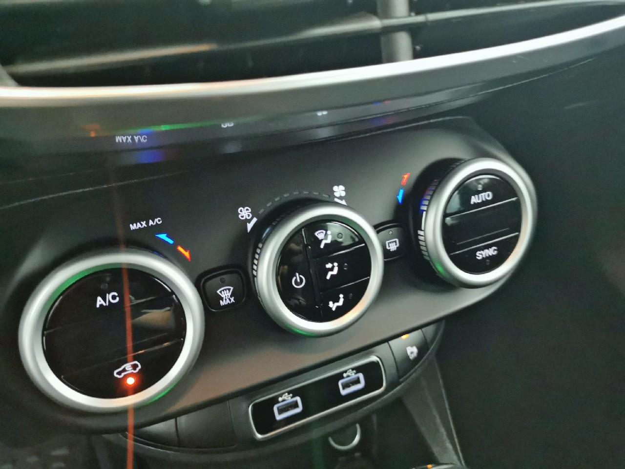 Fiat 500X 1.5 firefly 130 ch s/s dct7 hybrid dolcevita 500x — photo 22