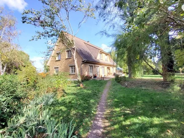 Maison 7 pièces 217 m²