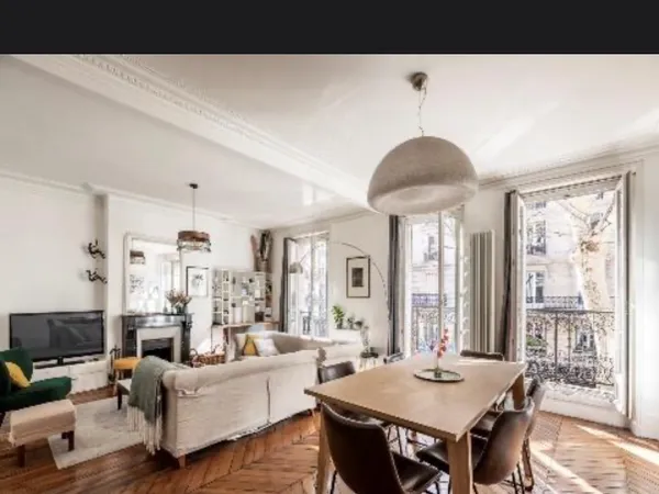 Vends appartement avec balcon - 62 m2 - Paris Xème