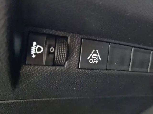 Peugeot 2008 bluehdi 130 s&amp;s eat8 — photo 28
