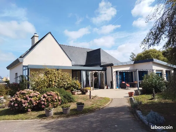 Propriété 8 pièces 197 m²