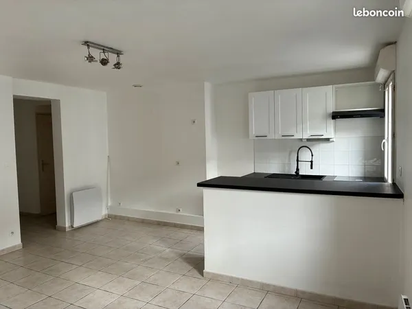 à louer - beau f3 de 55 m² - tours - à 150 m de l'hôpital bretonneau