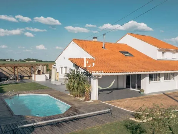 Maison de plain-pied 7 pièces 178 m²