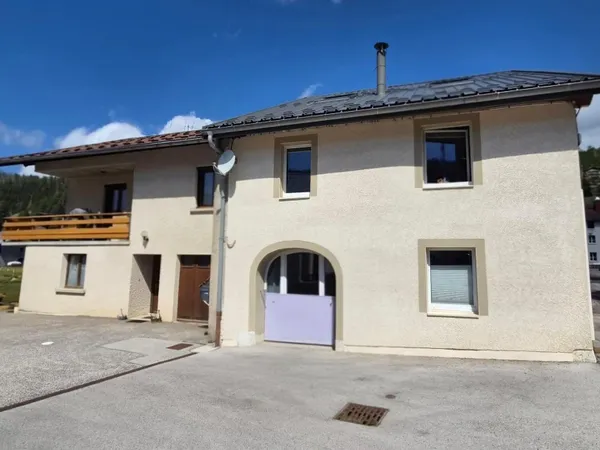 Maison de village triplex