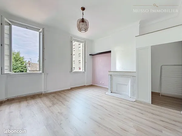 Appartement 4 pièces 77 m²
