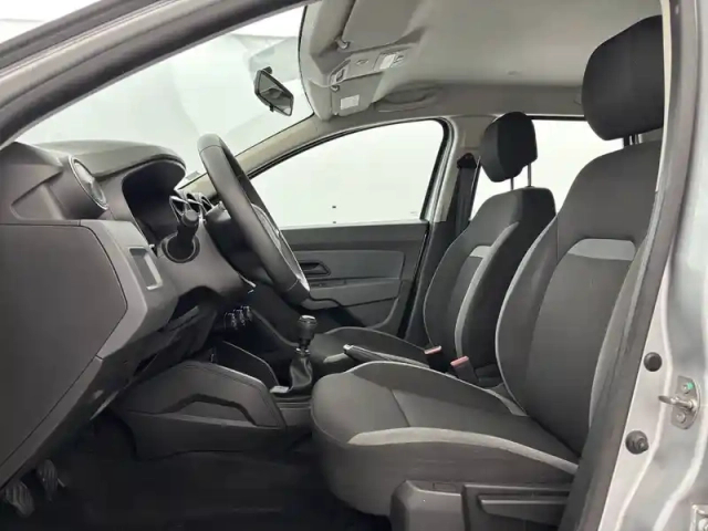 Dacia Duster blue dci 95 4x2 — photo 18
