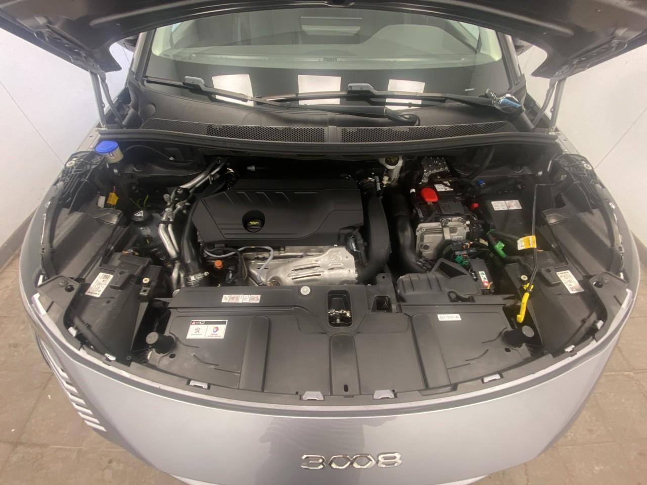 Peugeot 3008 hybrid 225 e-eat8 allure pack — photo 14