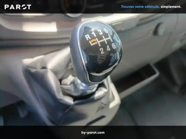 Ford Transit fourgon fg t310 l2h2 2.0 ecoblue 130ch ambiente — photo 8