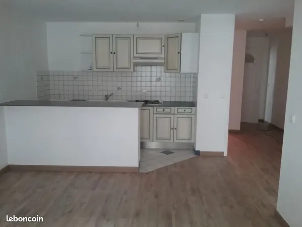 Location appartement T3 RDC Centre ville Lesneven
