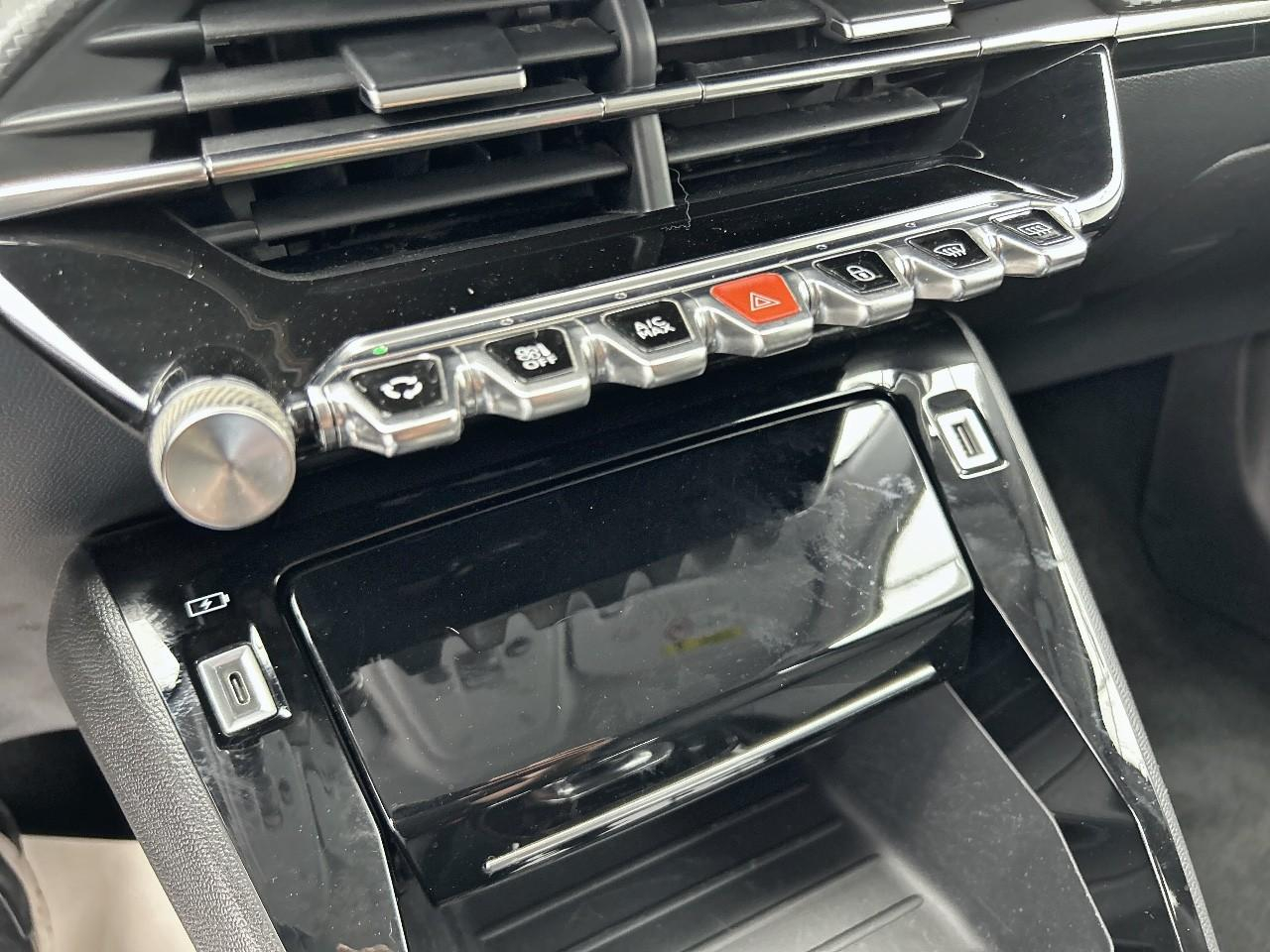 Peugeot 2008 puretech 130 s&s eat8 allure — photo 28
