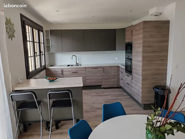 Très bel appartement meublé dans un joli quartier