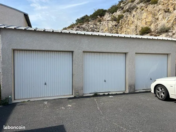 Garage à louer