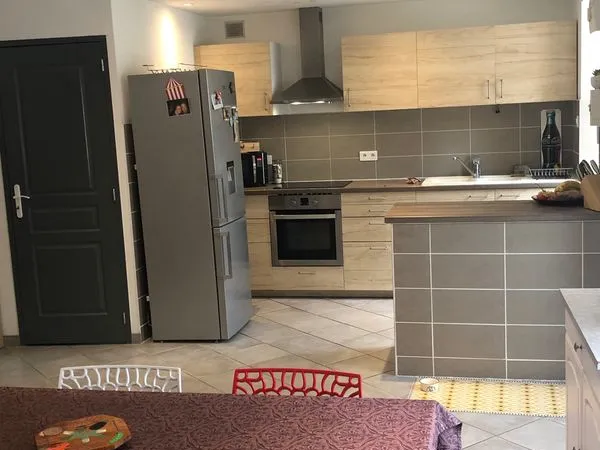 PARTICULIER LOUE MAISON au bord du Rhône de 5 pièces