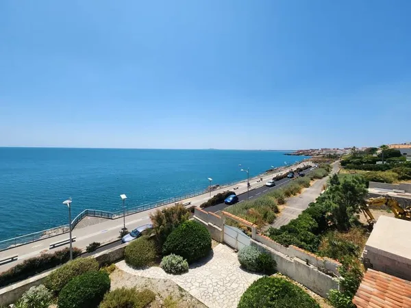 RARE À LA VENTE APPARTEMENT VUE MER EXCEPTIONNELLE AVEC TE