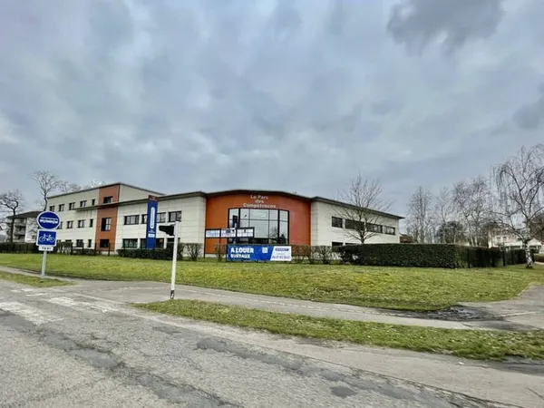 Bureau 389 m²