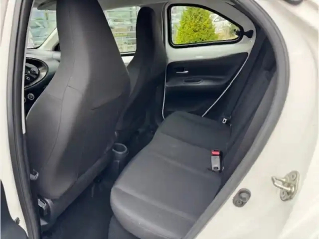 Toyota Aygo 1.0 vvt-i 72 dynamic — photo 12
