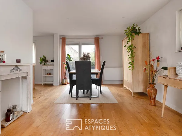 Villa iconique des années 70 avec garage et jardin