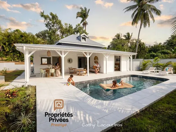 Villa de standing avec piscine effet Bali sur 2700 M² - Petit Bourg
