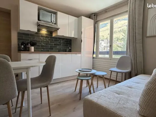 Superbe T2 rénové 23m² (6 couchages) - Skis aux pieds & Piscine - Les 2 Alpes (Champamé)